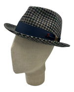 Carica l'immagine nel visualizzatore di Gallery, Cappello pied de poule Alfonso d’Este
